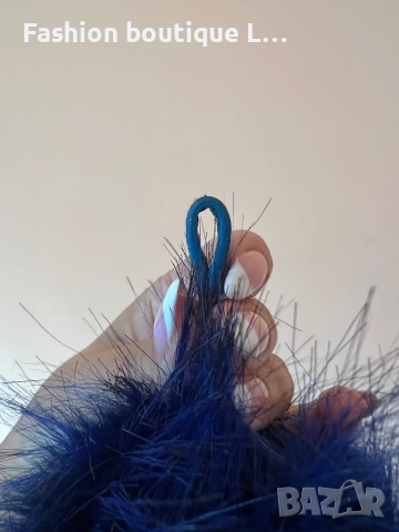 Тъмно синьо голямо пухено топче с косъм аксесоар за чанта или ключове 💙💙💙, снимка 4 - Други - 52052483