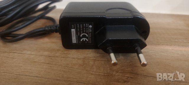 LG адаптер - зарядно модел TA-25GR3, снимка 3 - Оригинални зарядни - 38759546
