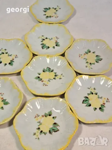 японски шестоъгълни порцеланови мини чинийки 6/3, снимка 5 - Сервизи - 49275241