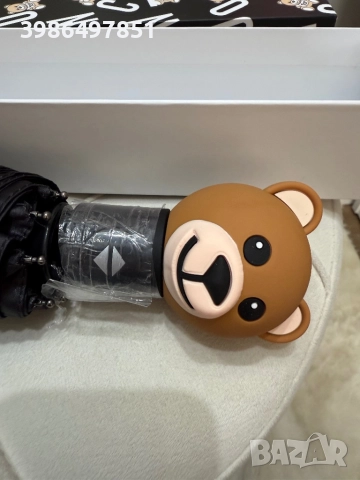 Оригинален чадър Moschino , снимка 2 - Други - 52883103