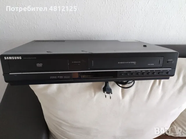 SAMSUNG VCR&DVD V6700 player, снимка 2 - Плейъри, домашно кино, прожектори - 55778515