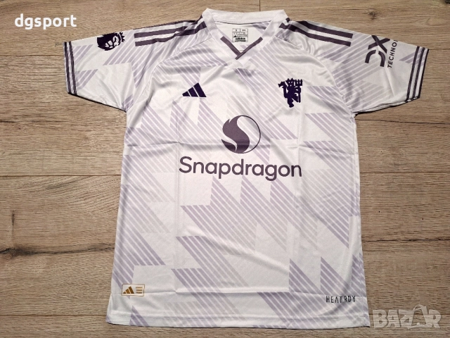 Футболна фланелка на Манчестър Юнайтед сезон 25/26 нов модел!