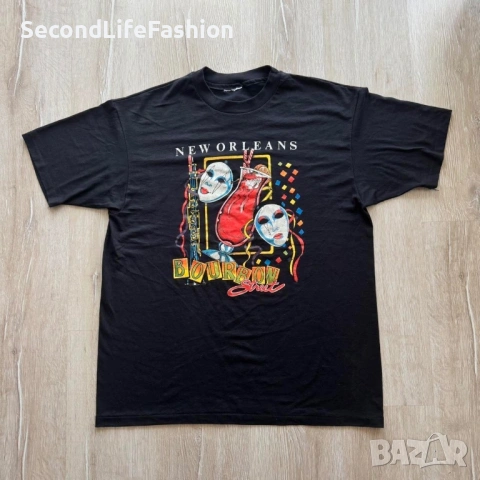 Винтидж тениска произведена в САЩ. Тениска с единичен шев 90-те надпис „Н