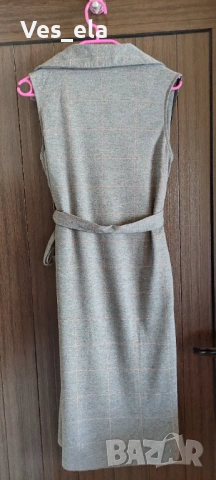 дълга памучна жилетка с колан и джобове марка Boohoo, снимка 2 - Жилетки - 53569395