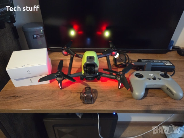 DJI FPV дрон,контролер,батерия и зарядно