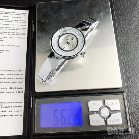 Луксозен ръчен дамски часовник Бижу Сваровски, Swarovski стилен, златен, сребърен, кристали, снимка 4 - Дамски - 52221240