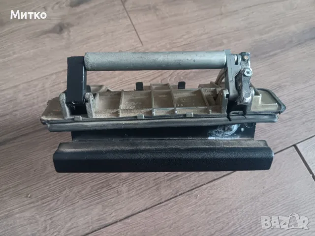 Продавам дръжка за Audi 80 B4 Avant., снимка 3 - Части - 49117396