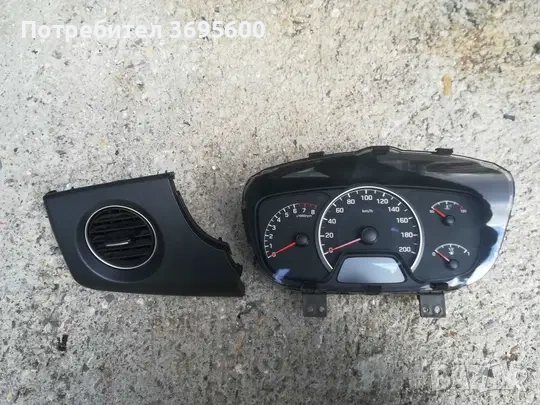 Hyundai i10 Хюндай и10 1.0i табло километраж лява лайсна духалка парно