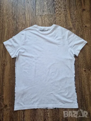 Страхотна мъжка тениска VERSACE JEANS размер XL , снимка 7 - Тениски - 50370150