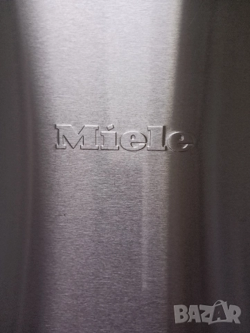 Иноксов комбиниран хладилник с фризер Миеле Miele Made in Germany с две години гаранция!, снимка 11 - Хладилници - 52543997