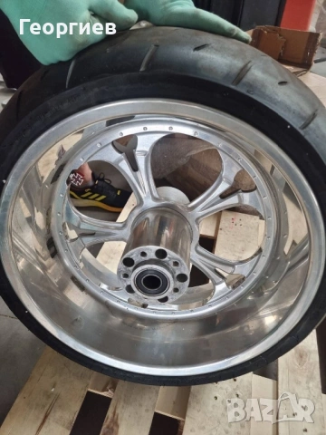 Custom CNC Алуминиева Джанта 18" за Мотор Широка Гума (240)