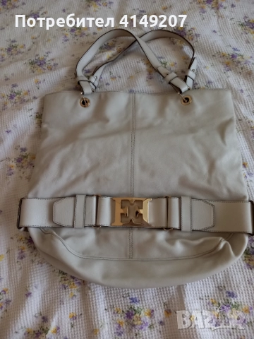 Дамска чанта, Escada от естествена кожа 