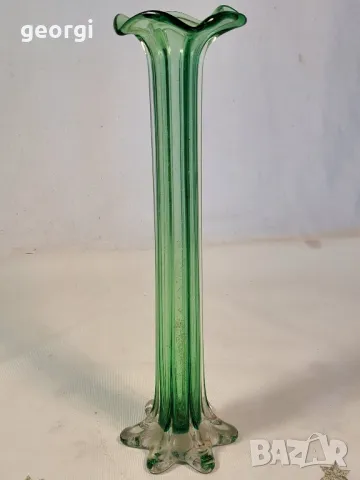 стъклена ваза зелено стъкло 25/3