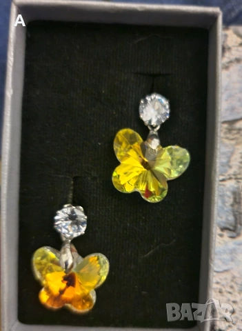 Обеци с кристали