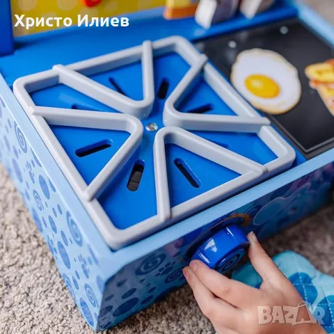 Детска дървена кухня Melissa & Doug - Blue's Clues & You с много аксесори, снимка 2 - Образователни игри - 49101054