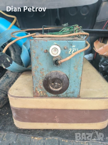 Продават се ретро зарядно за акумулатор 6/12/36V, снимка 2 - Друга електроника - 53450022