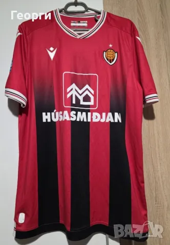 Оригинална тениска на Þróttur Reykjavík  с автографи – уникат!