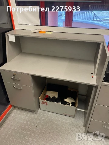 Бюро,щанд и дограма, снимка 4 - Работни маси и бюра - 51382226