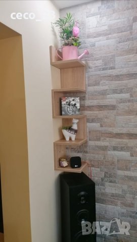 Разчупени етажерки за ъгъл
