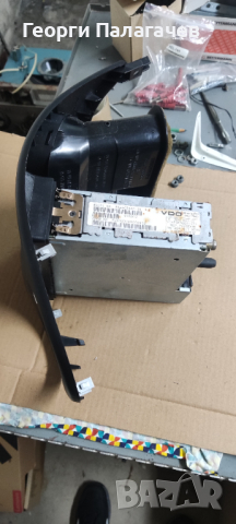 Средна конзола Peugeot 206 ОЕМ: 9640404777 1din, снимка 2 - Части - 44512245