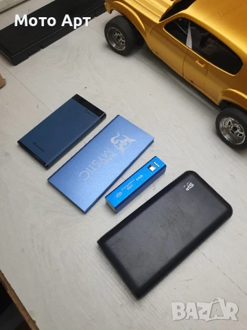 4 зарядни батерий Portable Battery за къмпинг море планина и др.