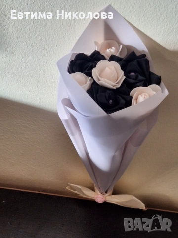 Сатенени рози 