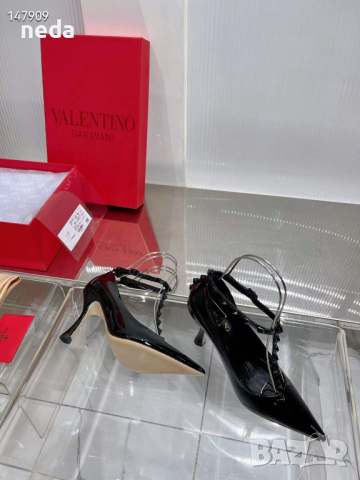 Valentino (реплика) 64, снимка 9 - Дамски обувки на ток - 44518331