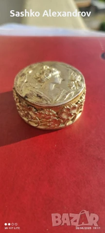 Кутийка - медальон за енфие P. de Bryk, снимка 5 - Антикварни и старинни предмети - 50868068