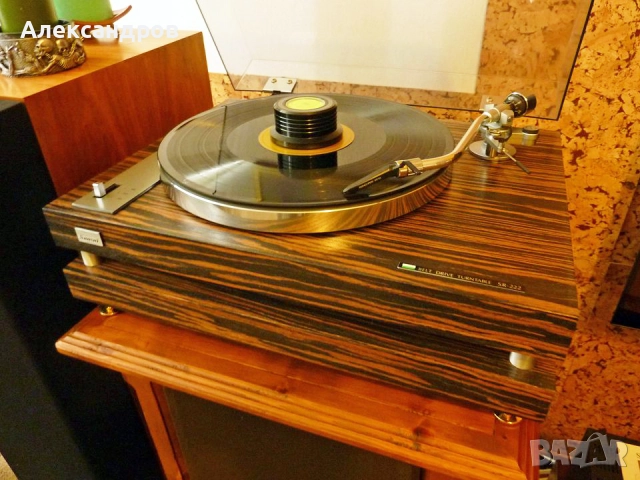 Японски грамофон Sansui , снимка 2 - Списания и комикси - 49024040