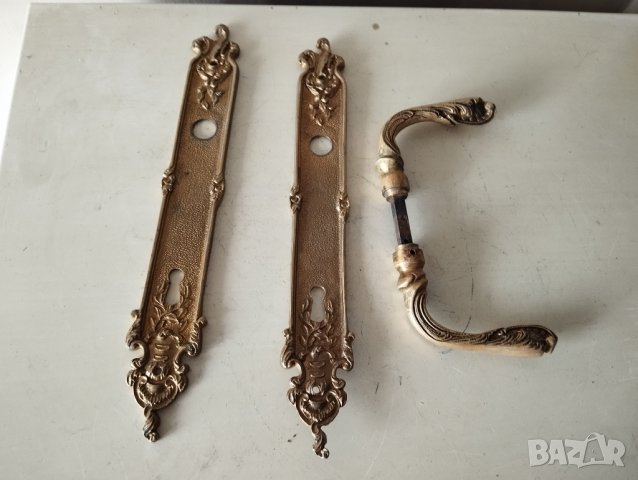 три барокови дръжки за врата с шилд-комплект, снимка 2 - Други ценни предмети - 41841414