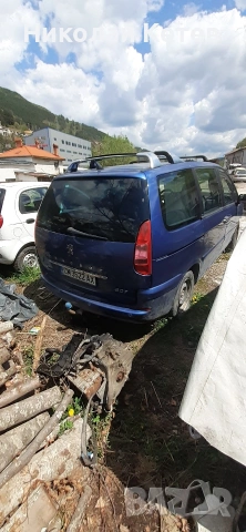 Продавам Пежо 807