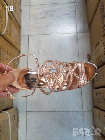 Обувки, снимка 3 - Дамски обувки на ток - 41563497