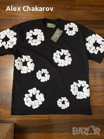 Продавам тази черна Denim Tears тениска в размер L