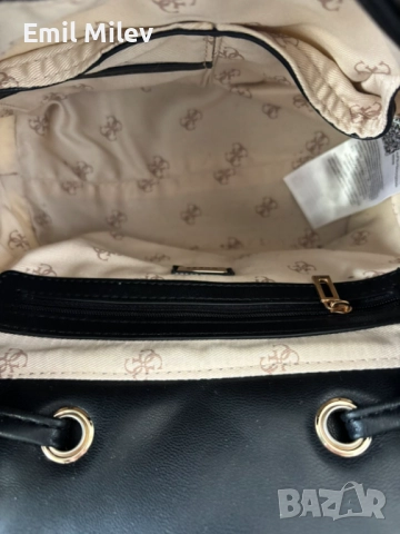 Дамска раница Guess, снимка 7 - Чанти - 52101098