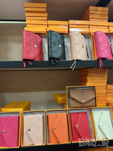 портмонета в кутия louis vuitton gucci guess , снимка 12 - Портфейли, портмонета - 51699811