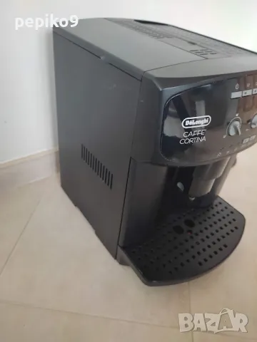 Продавам Употребявана кафемашина робот пълен автомат DELONGHI KAFE KORTINA BLACK, снимка 4 - Кафемашини - 49409268