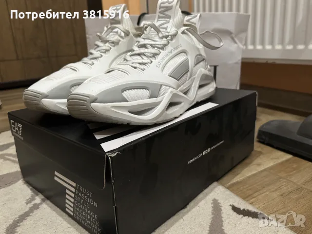 Armani white 43 , снимка 2 - Спортни дрехи, екипи - 55954453
