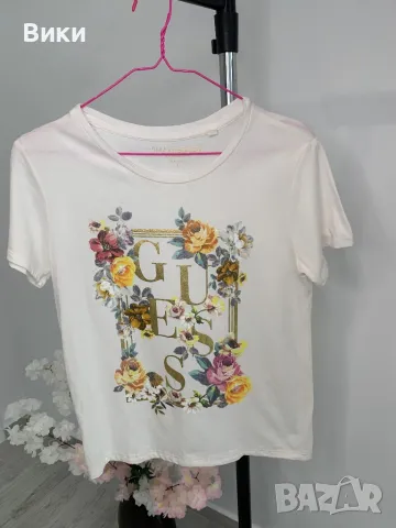 Тениска Guess размер L, но е подходяща за М, снимка 6 - Тениски - 49692948