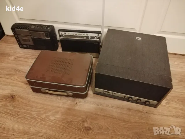 Ретро Retro Vintage техника грамофон касетофон радио от 60-те 70-те години. Пловдив