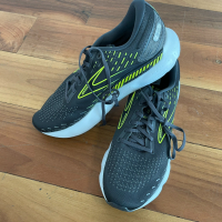 Brooks Обувки за бягане Glycerin GTS 20, 44.5 EU, снимка 1 - Спортни обувки - 44775570