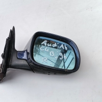 Дясно ел. огледало за Audi A6 C4, снимка 1 - Аксесоари и консумативи - 36091373