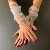 Елегантни дълги сиви тюлени ръкавици с бели перли- 3011, снимка 1 - Ръкавици - 44818197