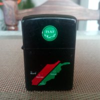 Продавам красива и оригинална запалка-ZIPPО с инициалите на ISAF-Авганистан.Лимитирана серия., снимка 2 - Колекции - 41396404