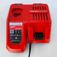 Milwaukee M12-18FC - Бързо комбинирано зарядно , снимка 2 - Други инструменти - 42170467