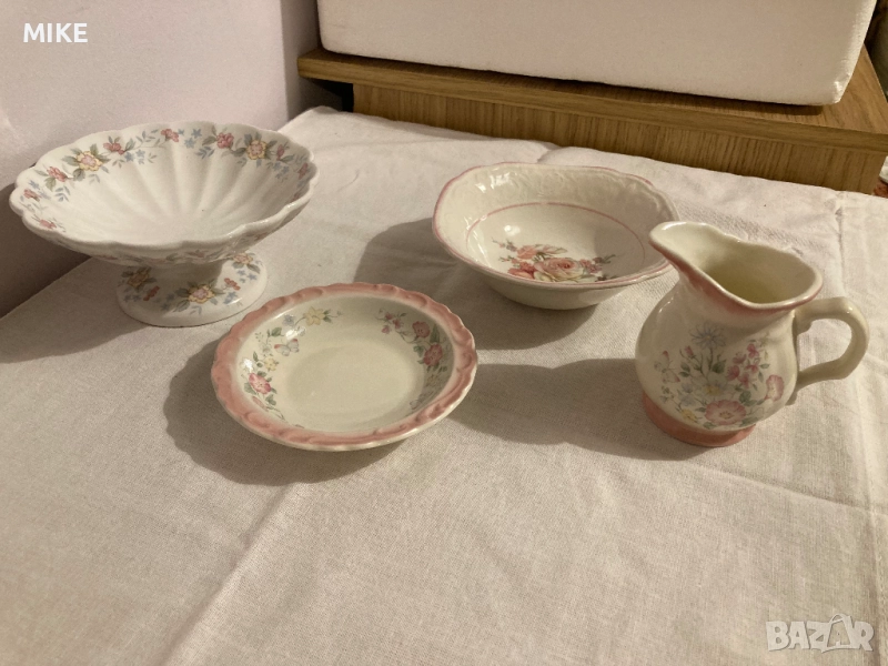 Порцелан- малки чинийки и каничка, снимка 1