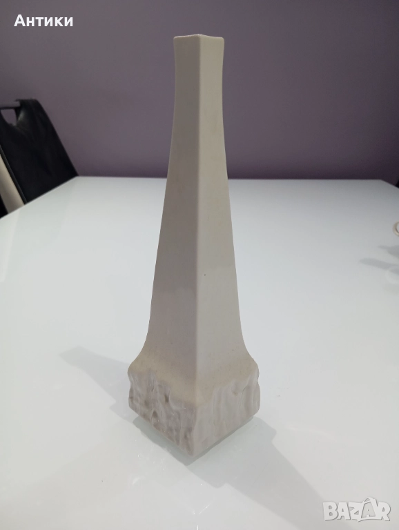 Порцеланова маркирана стара ваза, снимка 1