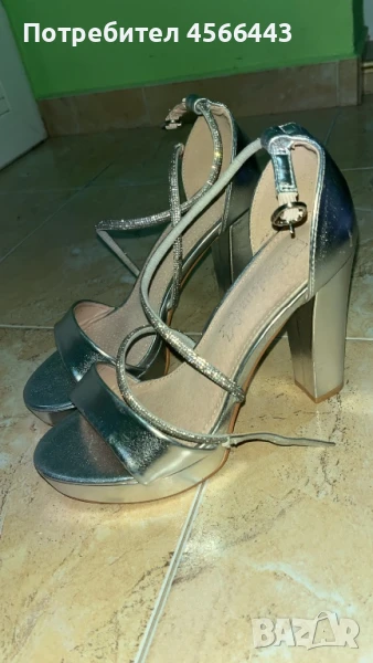 Прекрасни обувки на ток, снимка 1