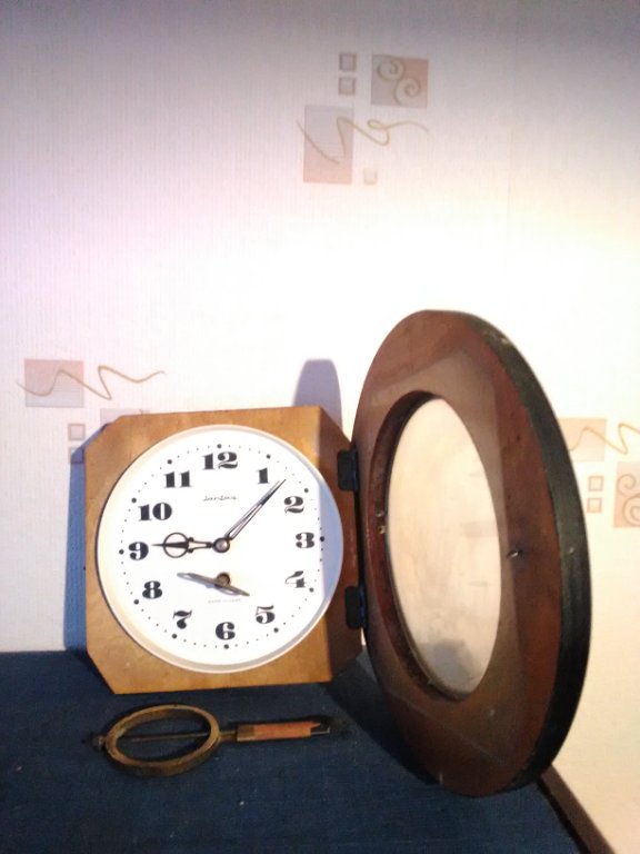 Стенен часовник механичен ,, Jantar " made in USSR. в Стенни часовници в  гр. Сливен - ID39481365 — Bazar.bg