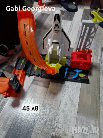 Детски писти Hot wheels , снимка 5 - Коли, камиони, мотори, писти - 49334769