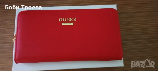 Голямо портмоне  Guess с изчистен дизайн, акцентно метално лого, снимка 5 - Портфейли, портмонета - 50380600